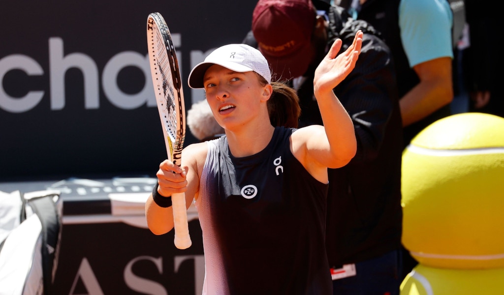 Iga Swiatek and Elena Rybakina are set for a crutch match.