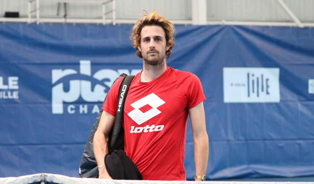 फ्रांसीसी टेनिस खिलाड़ी मैच फिक्सिंग के आरोप में निलंबित