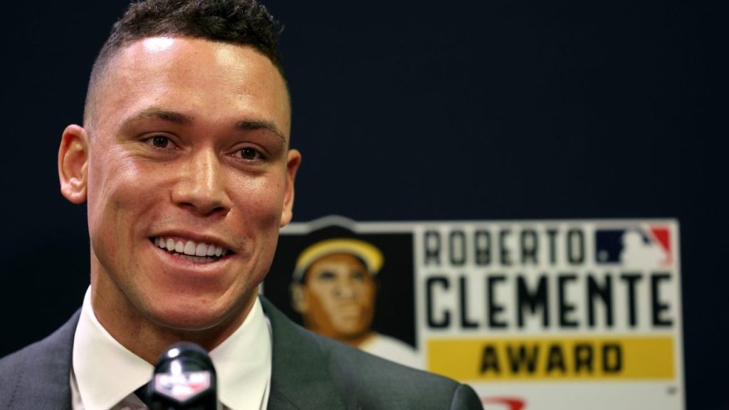 «Judge gana el premio Clement, dice que los Yankees están preparando grandes movimientos».