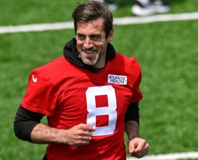 La Base De Datos De Deportes En Línea De Aaron Rodgers Pretende Recaudar 1,25 Millones De Dólares