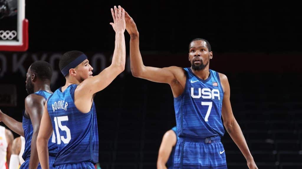 Durant y Booker avanzan para competir nuevamente con Estados Unidos en los Juegos Olímpicos de París.