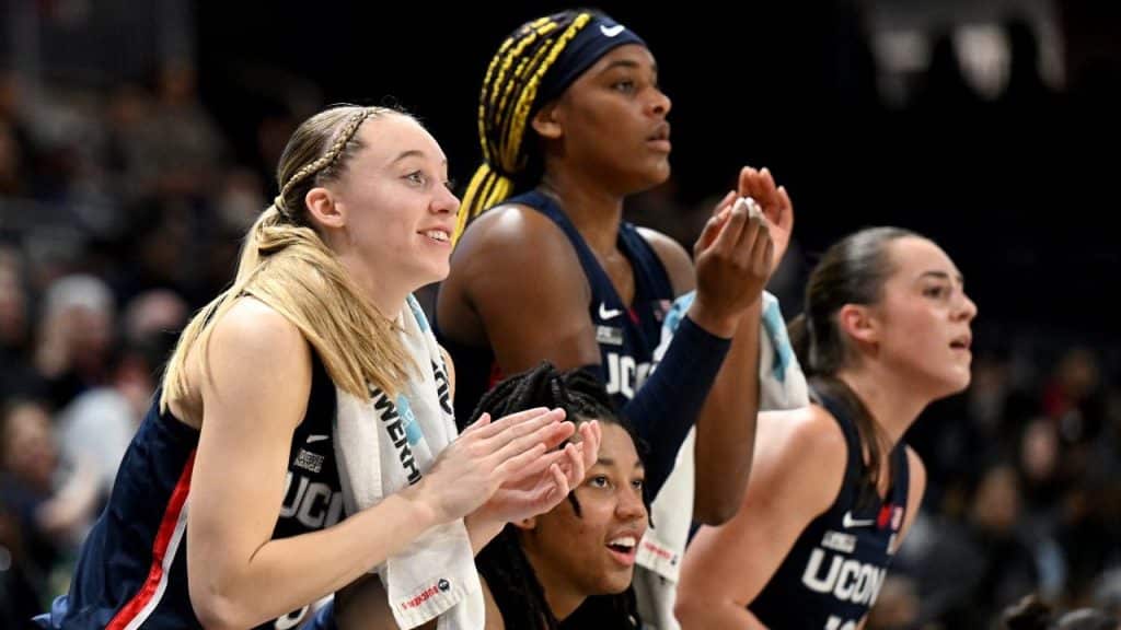 Clásico de campeones femenino liderado por UConn en Fox Sports, HS&E