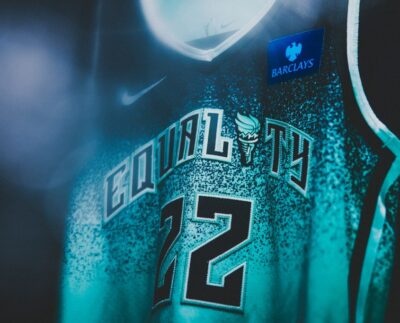 El New York Liberty Nombra A Barkley Como Patrocinador Del Parche De La Camiseta.