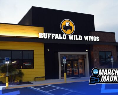 Los Buffalo Wild Wings No Perdieron El Tiempo Y Firmaron Un Trato Con Neal Después Del Tiempo Extra.