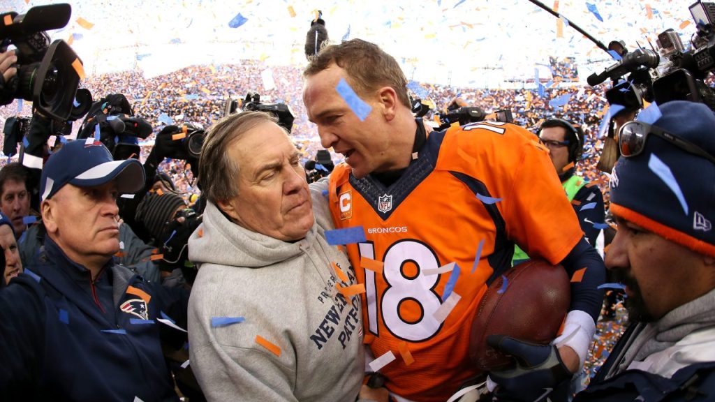 Peyton Manning contrató a Bill Belichick para Omaha Productions.