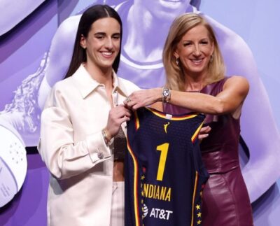 Caitlin Clark llegó a la WNBA.  No tienen sus camisetas.