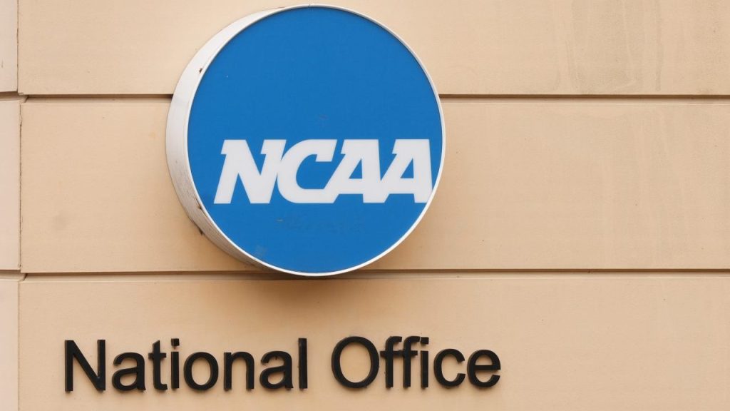 El Consejo de la NCAA aprueba reglas de transferencia gratuitas NIL para DI