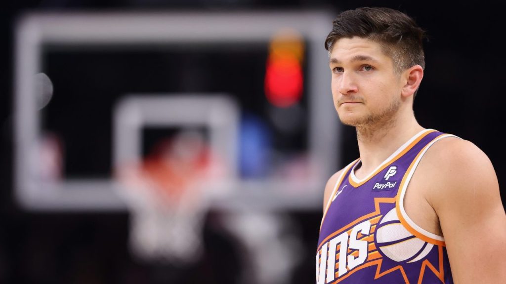 El guardia de los Phoenix Suns, Grayson Allen, se ha unido a la Junta de Certificación Senior.