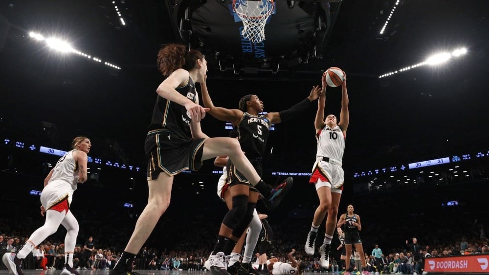 Prime Video extiende el acuerdo de transmisión de la WNBA por dos años más