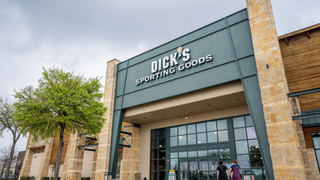 WNBA, Dick’s Sporting Goods está a punto de lanzar una colección de ropa para niñas.