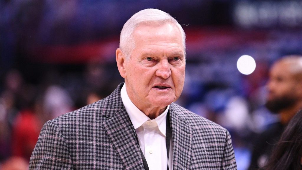 La leyenda de la NBA Jerry West murió a los 86 años