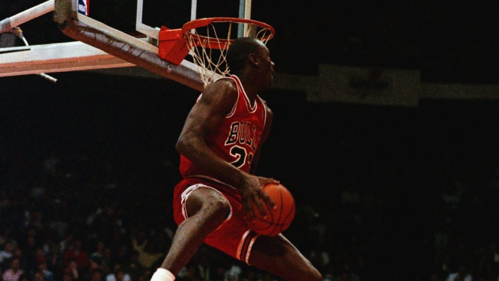 Chicago no puede superar el espectáculo de luces láser de Michael Jordan.