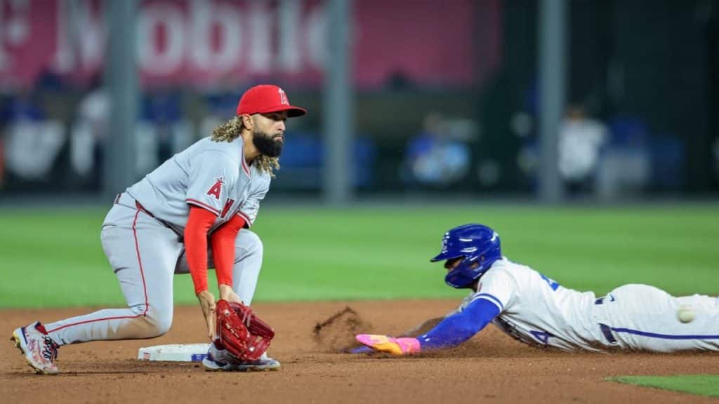 ESPN agrega una cámara de árbitro para Braves-Filies Sunday Night Baseball