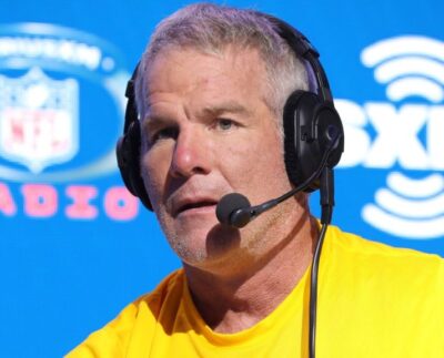 Brett Favre Busca Estímulo En El Manual Legal De Sarah Palin