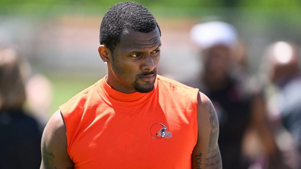 Deshaun Watson enfrenta nuevos cargos y posiblemente más castigo de la NFL