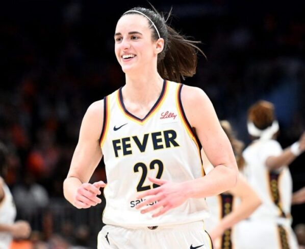 Caitlin Clark Culmina Una Temporada Histórica Con El Premio A La Novata Del Año De La Wnba