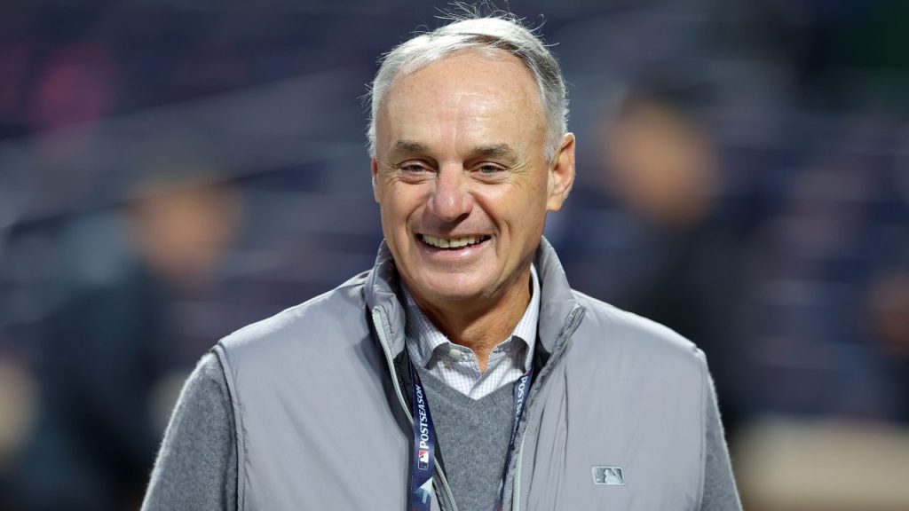 El comisionado Rob Manfred dijo que es optimista sobre la economía de la MLB