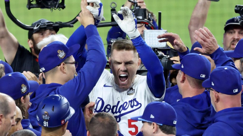 El grand slam de Freeman activa los Echoes mientras los Dodgers ganan el Juego 1.