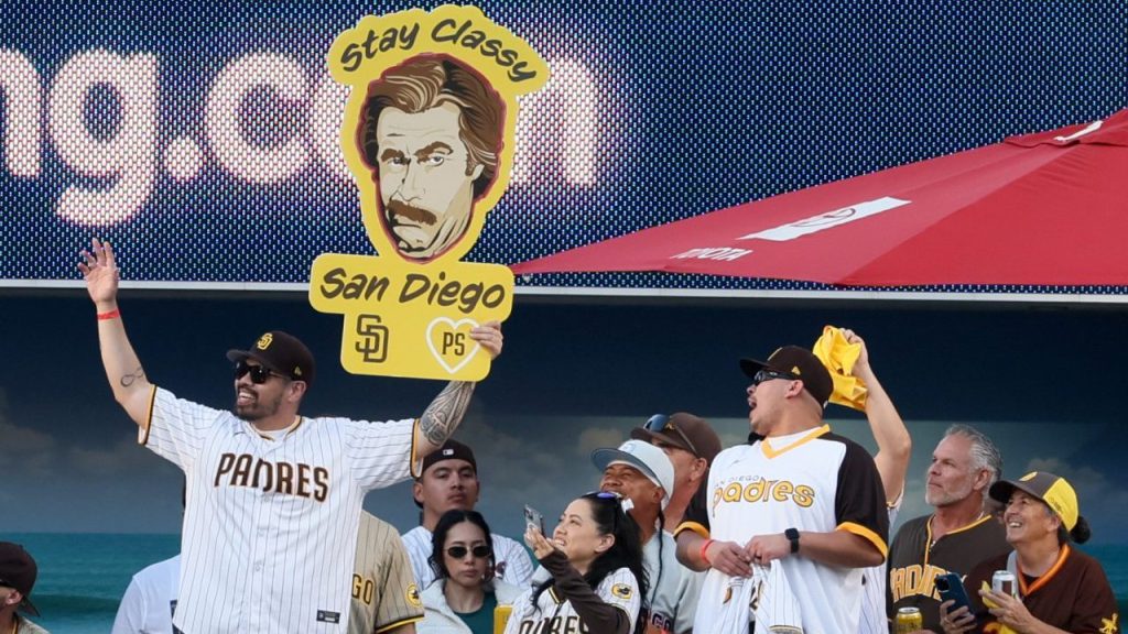 La tensión en el estadio disminuye mientras los Padres lideran a los Dodgers en la NLDS.