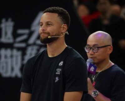 Steph Curry, El Provocador Chino Renueva Under Armour, Amer Como Descubrimiento De Acciones.