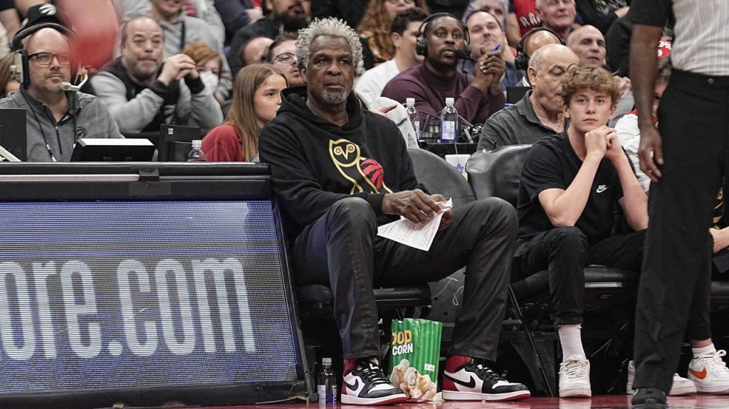 «Charles Oakley, MSG sigue entrenando mientras el árbitro opina sobre el testimonio de Dolan».