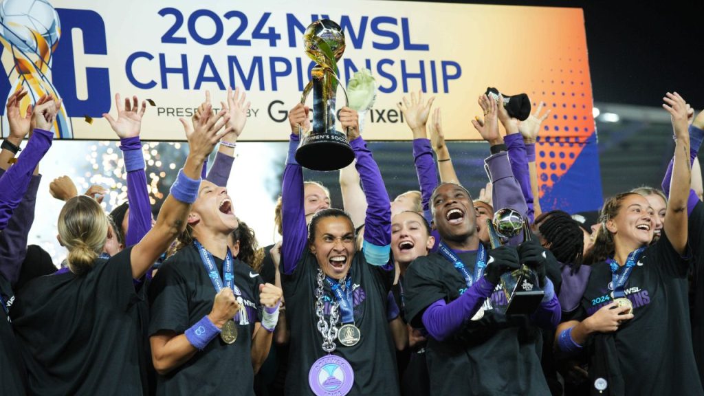 El fin de semana del campeonato NWSL se ganó a los fanáticos y estableció récords de asistencia.