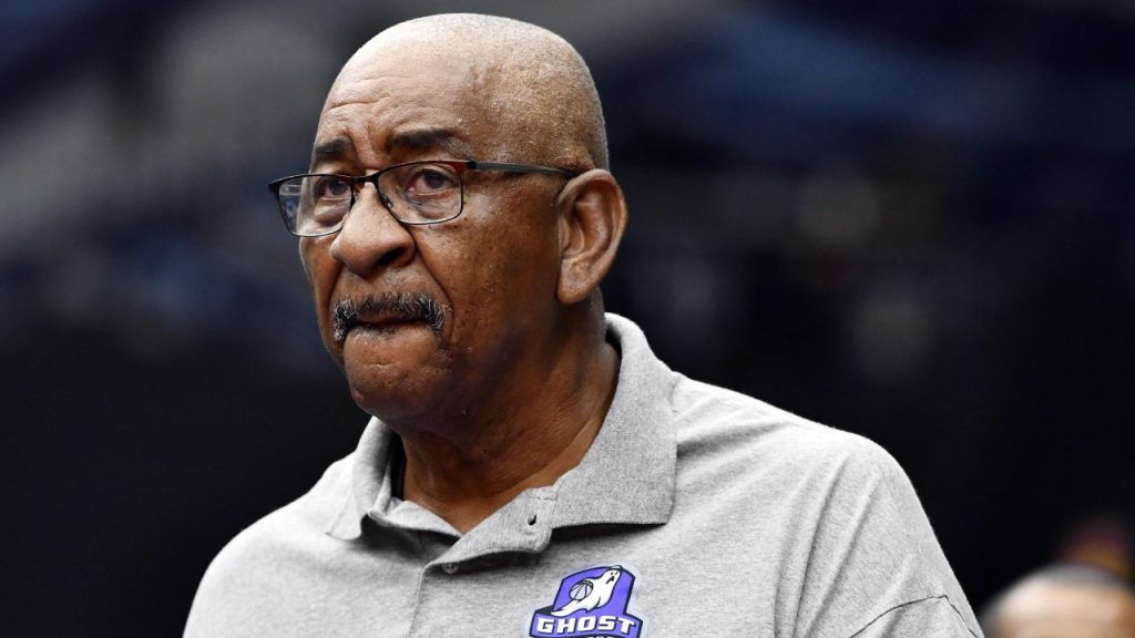 George Gervin compró acciones de LP en Brisbane Bullets de la NBL