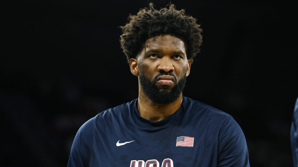 La suspensión de Joel Embiid en la NBA genera una mega donación en un evento de prensa.