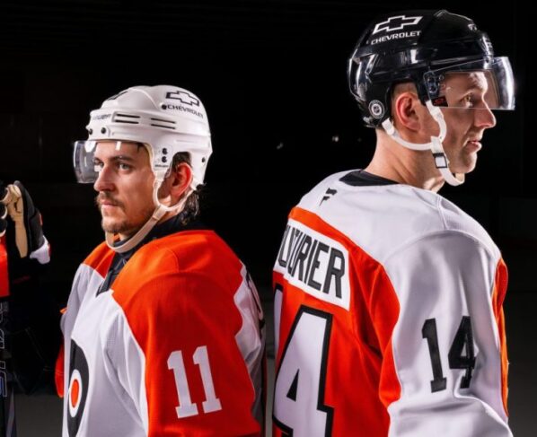 Los Philadelphia Flyers firmaron a Chevy como patrocinador de cascos