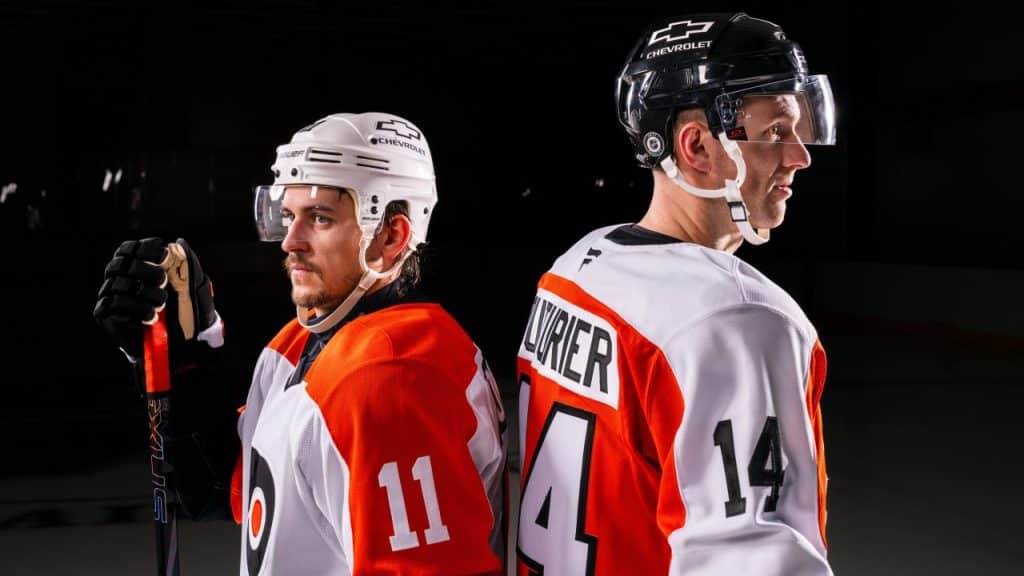 Los Philadelphia Flyers firmaron a Chevy como patrocinador de cascos