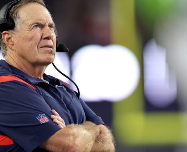 Bill Belichick se opuso a la tendencia al aceptar el puesto de entrenador de la UNC.