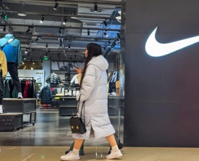 Ganancias de Nike en el segundo trimestre, los ingresos disminuyeron pero superaron las estimaciones.