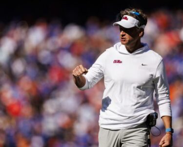 Len Kiffin gana demanda por derechos de autor de 'Shakedown'