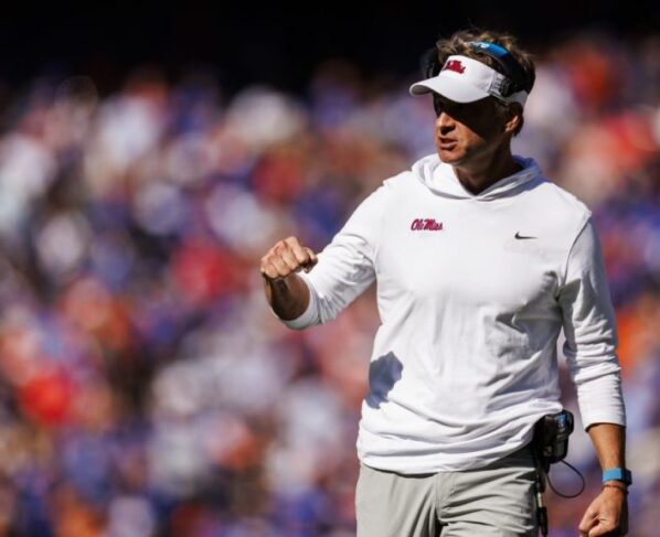 Len Kiffin gana demanda por derechos de autor de 'Shakedown'