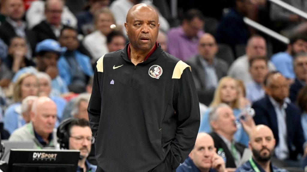 Leonard Hamilton de FSU demandado por prospectos impagos de Neal