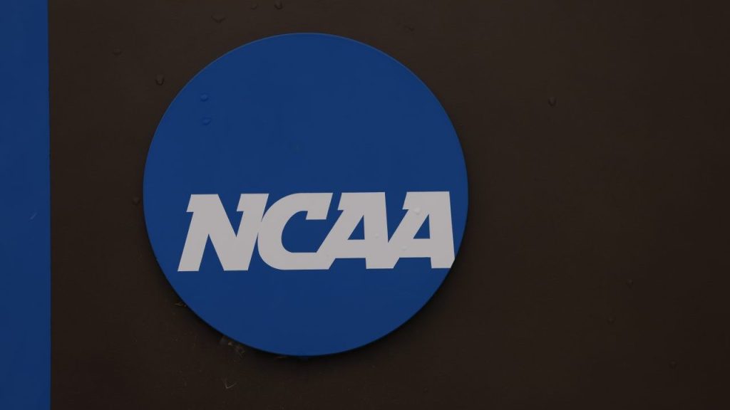 Los abogados de los demandantes de la NCAA piden casi 500 millones de dólares