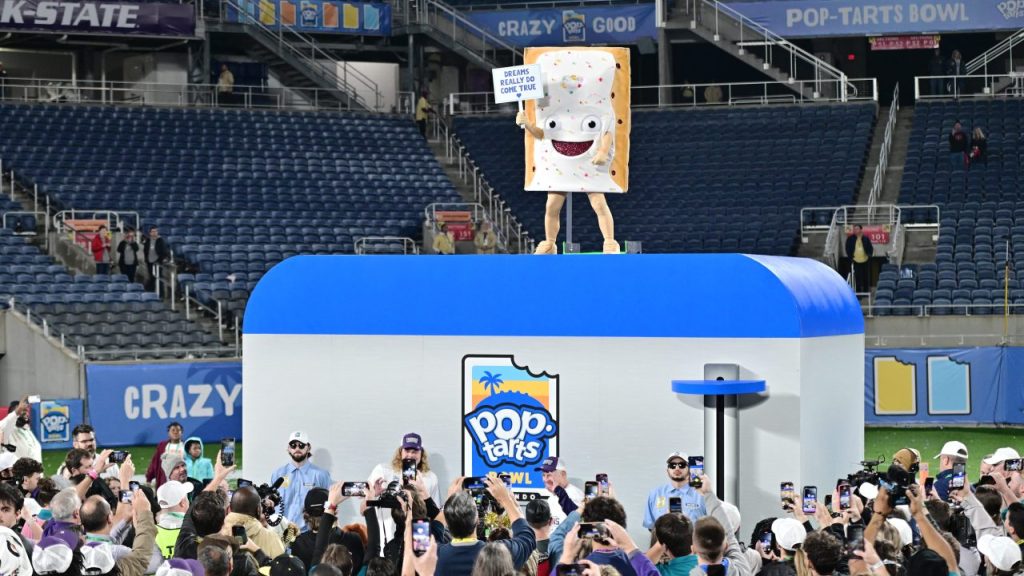 Los derechos del Pop-Tarts Bowl estaban asegurados antes del éxito del marketing viral.