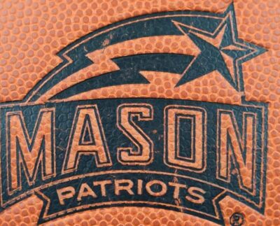 Los federales arrestan a George Mason en su viaje de baloncesto a las Bahamas