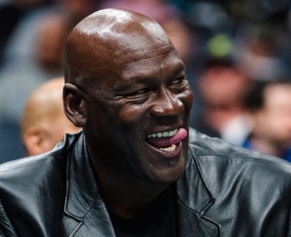 Michael Jordan gana el primer lugar en NASCAR