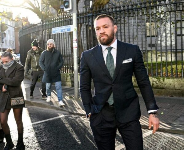 Se ordenó a McGregor pagar las costas legales del demandante de agresión sexual.