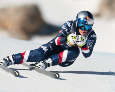 Uniéndose a los multimillonarios en Davos: Lindsey Vonn y Picabo Street